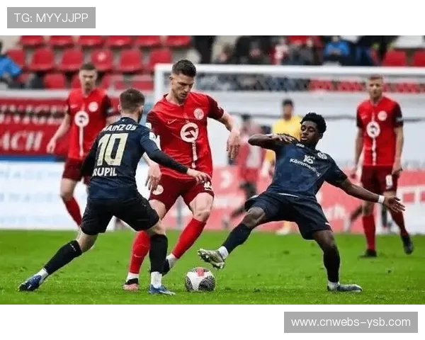 奥格斯堡取胜脱离降级漩涡,海登海姆继续垫底陷入绝境 奥格斯堡取胜脱离降级漩涡,海登海姆继续垫底陷入绝境